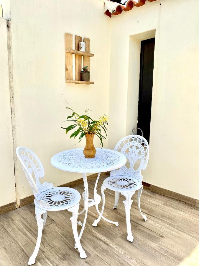 דירות אלבופיירה Cosy Little House מראה חיצוני תמונה